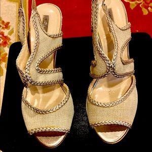 Beautiful Gold Tahari Sandals!